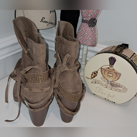 Lane Bryant Brown Western Style Almond Toe Booties NWT Size 10W - Picture 3 of 7